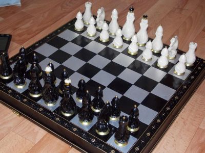 Лот: 4303088. Фото: 1. Серьезные шахматы для настоящего... Шахматы, шашки, нарды