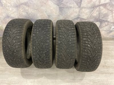 Лот: 20857660. Фото: 1. Bridgestone шипы 215/55/17. Шины