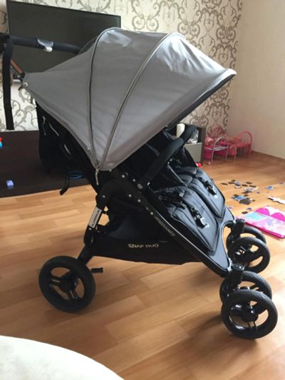 Лот: 7180285. Фото: 1. Коляска для двойни Valco baby... Коляски