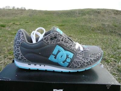 Лот: 949797. Фото: 1. кроссовки женские от DC shoes,. Кеды, кроссовки, слипоны