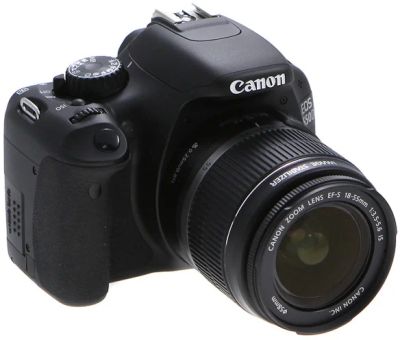 Лот: 4937315. Фото: 1. Canon 550d + штатив в подарок. Цифровые зеркальные