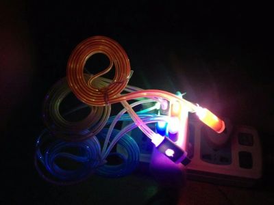 Лот: 7225236. Фото: 1. Фирменный Apple Usb led cable... Дата-кабели, переходники