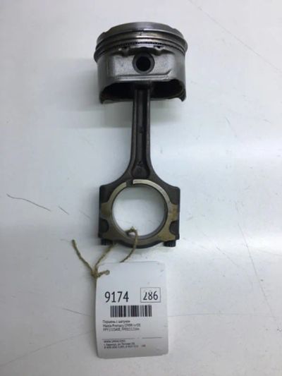 Лот: 20376503. Фото: 1. Поршень с шатуном Mazda Capella... Двигатель и элементы двигателя