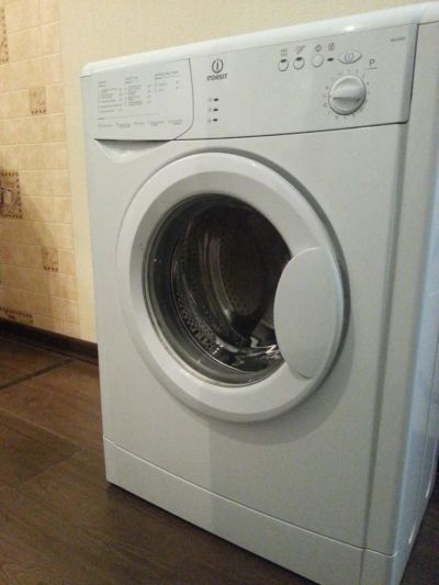 Лот: 8997534. Фото: 1. Стиральная Машина INDESit. Стиральные машины