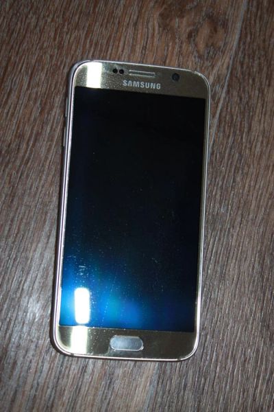 Лот: 9850159. Фото: 1. Samsung galaxy s6 Gold 32гб СРочНО... Смартфоны