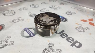 Лот: 23591088. Фото: 1. Поршень Suzuki Grand Vitara J24B... Двигатель и элементы двигателя