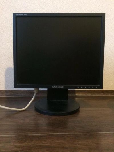 Лот: 10638983. Фото: 1. Samsung SyncMaster 740N GH17LS. ЖК-мониторы