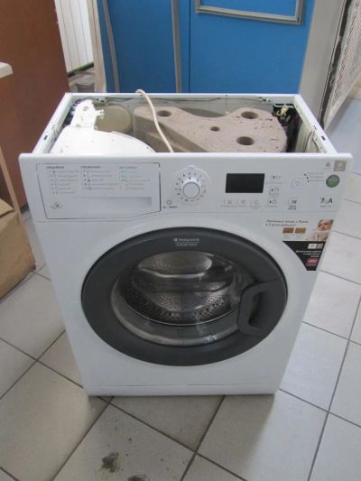 Лот: 9923854. Фото: 1. Hotpoint-Ariston WMSG 7106. Стиральные машины