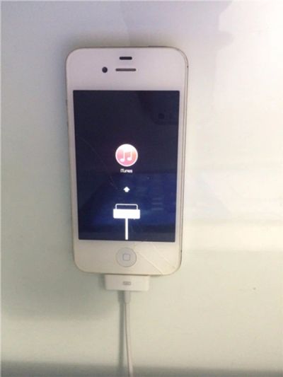 Лот: 8815361. Фото: 1. Iphone 4s 16 gb, читайте описание. Смартфоны