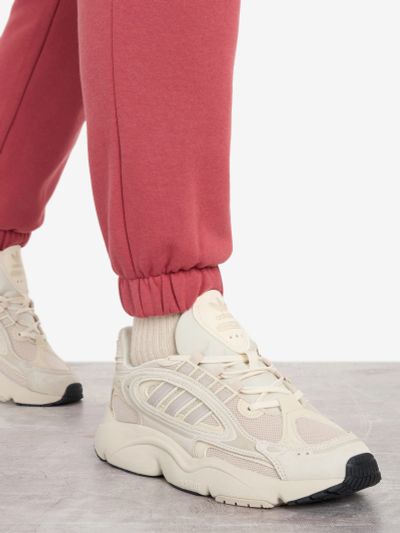 Лот: 25368869. Фото: 1. Кроссовки женские adidas Ozmillen... Кеды, кроссовки, слипоны