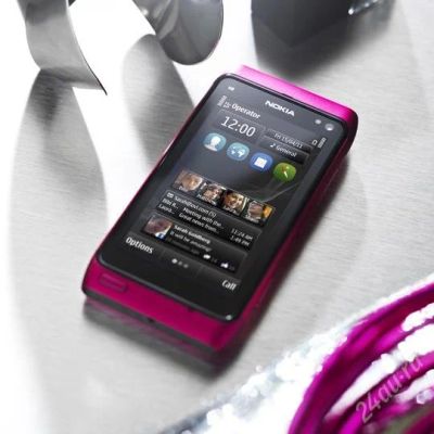 Лот: 2061532. Фото: 1. Новый Nokia N8 розовый. Смартфоны