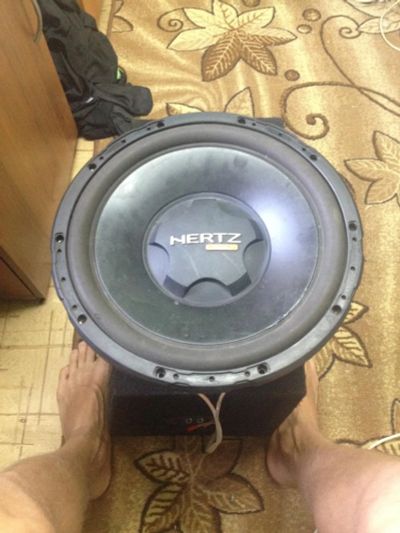 Лот: 8189910. Фото: 1. Сабвуферный динамик Hertz ES 300... Сабвуферы