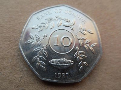 Лот: 10822253. Фото: 1. Уганда 10 шиллингов 1987. Африка