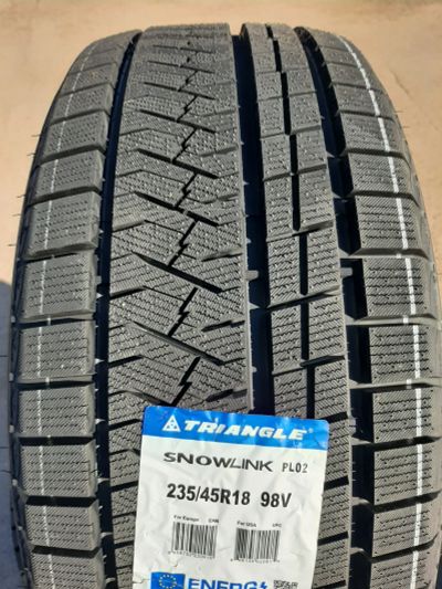 Лот: 24383650. Фото: 1. 235/45 R18 98V Triangle PL02 Новые... Шины