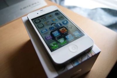 Лот: 4247964. Фото: 1. iPhone 4! Полный комплект! ОТС... Смартфоны