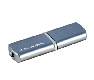 Лот: 4553590. Фото: 1. Флеш-накопитель USB2.0 8Gb Silicon... USB-флеш карты