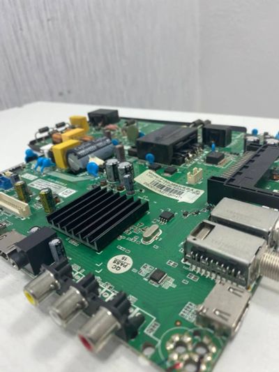 Лот: 20993763. Фото: 1. Mainboard p150-3683v6.0-a0 DNS... Запчасти для телевизоров, видеотехники, аудиотехники