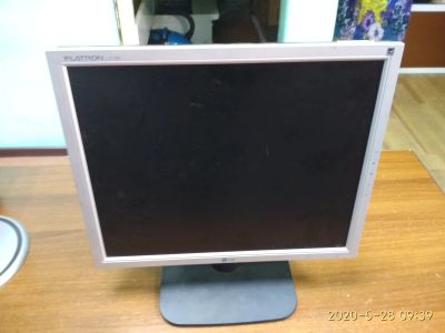 Лот: 16054998. Фото: 1. Монитор LG Flatron L1718S. ЖК-мониторы