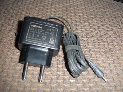 Лот: 3951757. Фото: 1. Зарядное устройство Nokia AC-3E... Зарядные устройства, блоки питания, адаптеры сетевые для смартфонов