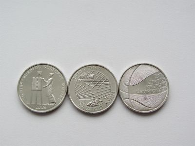 Лот: 3547695. Фото: 1. Литва , 1 лит набор из 3 монет... Европа