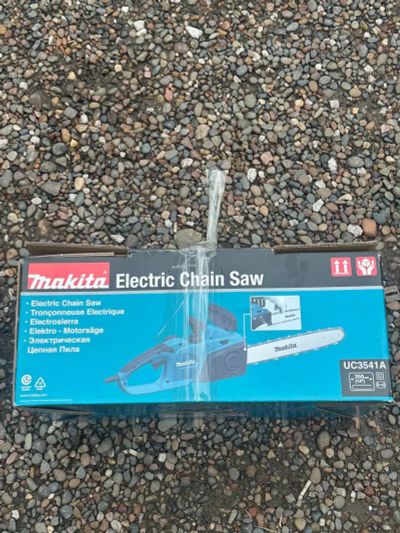 Лот: 25634291. Фото: 1. Электро пила Makita UC3541A Новая... Электроинструмент