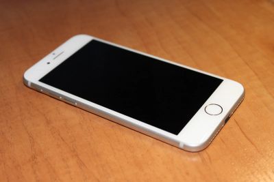 Лот: 12878381. Фото: 1. Apple iPhone 7 32Gb silver. Смартфоны