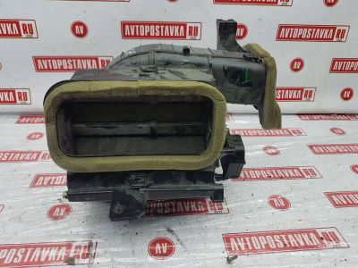 Лот: 20902108. Фото: 1. Корпус вентилятора отопителя Subaru... Двигатель и элементы двигателя
