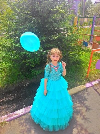 Лот: 5751022. Фото: 1. нарядное пышное платье. Платья, сарафаны