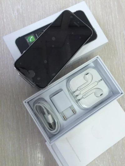 Лот: 7602730. Фото: 1. iPhone 5S space gray Идеальное... Смартфоны