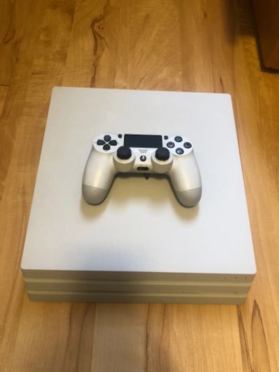 Лот: 15265608. Фото: 1. PS4 PRo. Игры для консолей