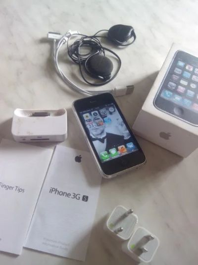 Лот: 5998189. Фото: 1. Iphone 3gs 16gb, всё исправное... Смартфоны