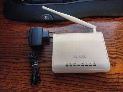 Лот: 7345758. Фото: 1. ZyЧуд Keenetic 4G. Маршрутизаторы (роутеры)