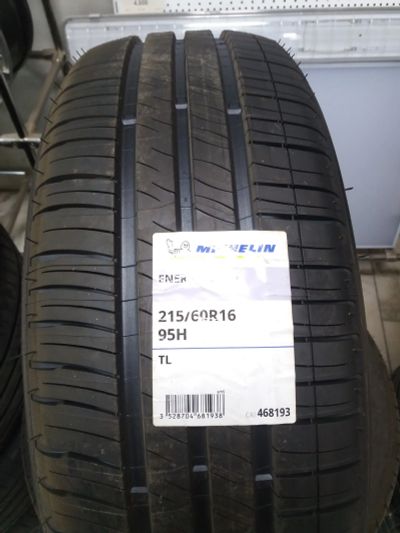 Лот: 25319797. Фото: 1. Автошины Michelin Energy XM2... Шины