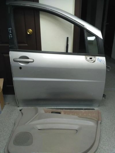 Лот: 10205519. Фото: 1. Дверь Nissan Liberty RM12. Кузов