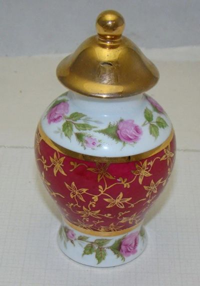 Лот: 12886886. Фото: 1. Limoges вазочка с крышкой маленькая... Предметы интерьера и быта