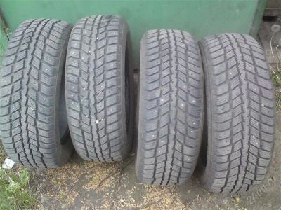 Лот: 2953656. Фото: 1. Roadstone 215/60/16. Шины