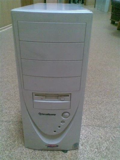 Лот: 773288. Фото: 1. Системный блок Celeron 1.7. Компьютеры в сборе