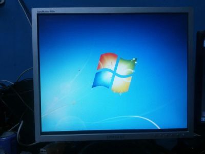 Лот: 10693906. Фото: 1. Монитор Samsung 940N 19". ЖК-мониторы