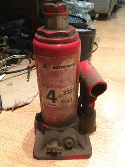 Лот: 19608841. Фото: 1. Домкрат Autoprofi 4 тонны. Домкраты