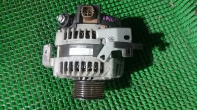 Лот: 17085133. Фото: 1. Генератор Toyota Isis ANM10W 1AZ-FSE... Электрооборудование