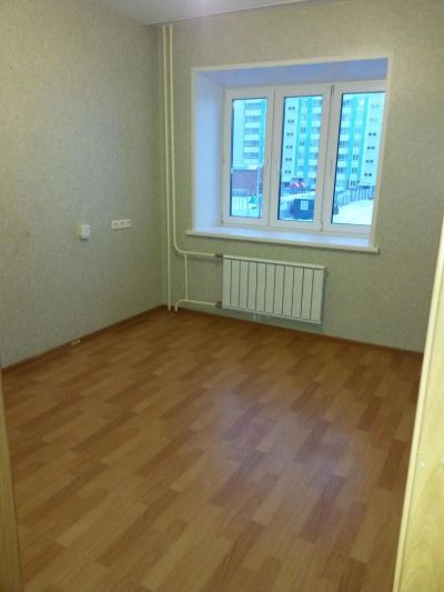 Лот: 9829596. Фото: 1. 1 комнатная квартира в г. Сосновоборск. Квартиры, студии