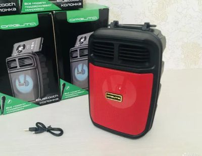 Лот: 20651903. Фото: 1. Bluetooth колонка с радио, новая. Портативные, беспроводные колонки