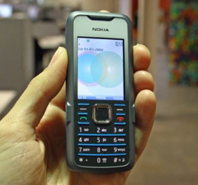 Лот: 3775414. Фото: 1. Продам телефон Nokia 7210 Supernova... Кнопочные мобильные телефоны