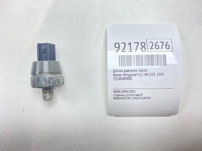 Лот: 23597209. Фото: 1. Датчик давления масла Nissan Wingroad... Электрооборудование