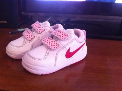 Лот: 3244454. Фото: 1. Кроссовки NIKE для девочки 22... Кеды, кроссовки