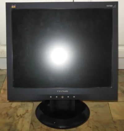 Лот: 9908173. Фото: 1. монитор viev sonic VA703b. ЖК-мониторы