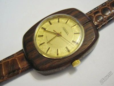 Лот: 5806635. Фото: 1. Часы Ракета в корпусе из дерева... Оригинальные наручные часы