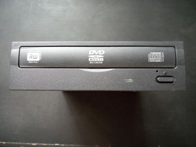 Лот: 7239966. Фото: 1. Дисковод LiteON iHAS124 Black... Приводы CD, DVD, BR, FDD