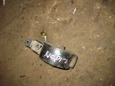 Лот: 20895605. Фото: 1. Подушка двигателя Toyota Platz... Двигатель и элементы двигателя