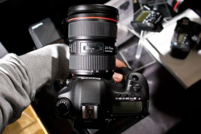 Лот: 7899342. Фото: 1. Canon 5D Mark III 3 + Canon 24-70... Цифровые зеркальные